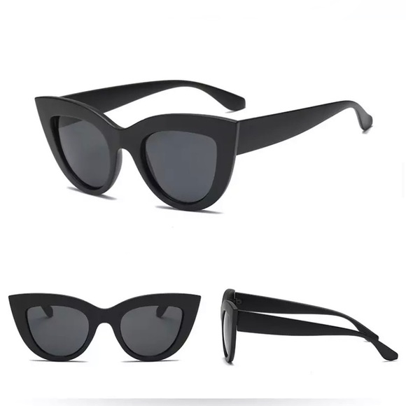 SOLD OUT - Picture 4 of 4